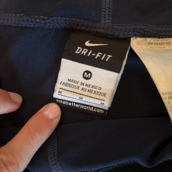 Nike Women's Navy Dri-Fit Performance Game Shorts, Size M - Picture 6 of 9